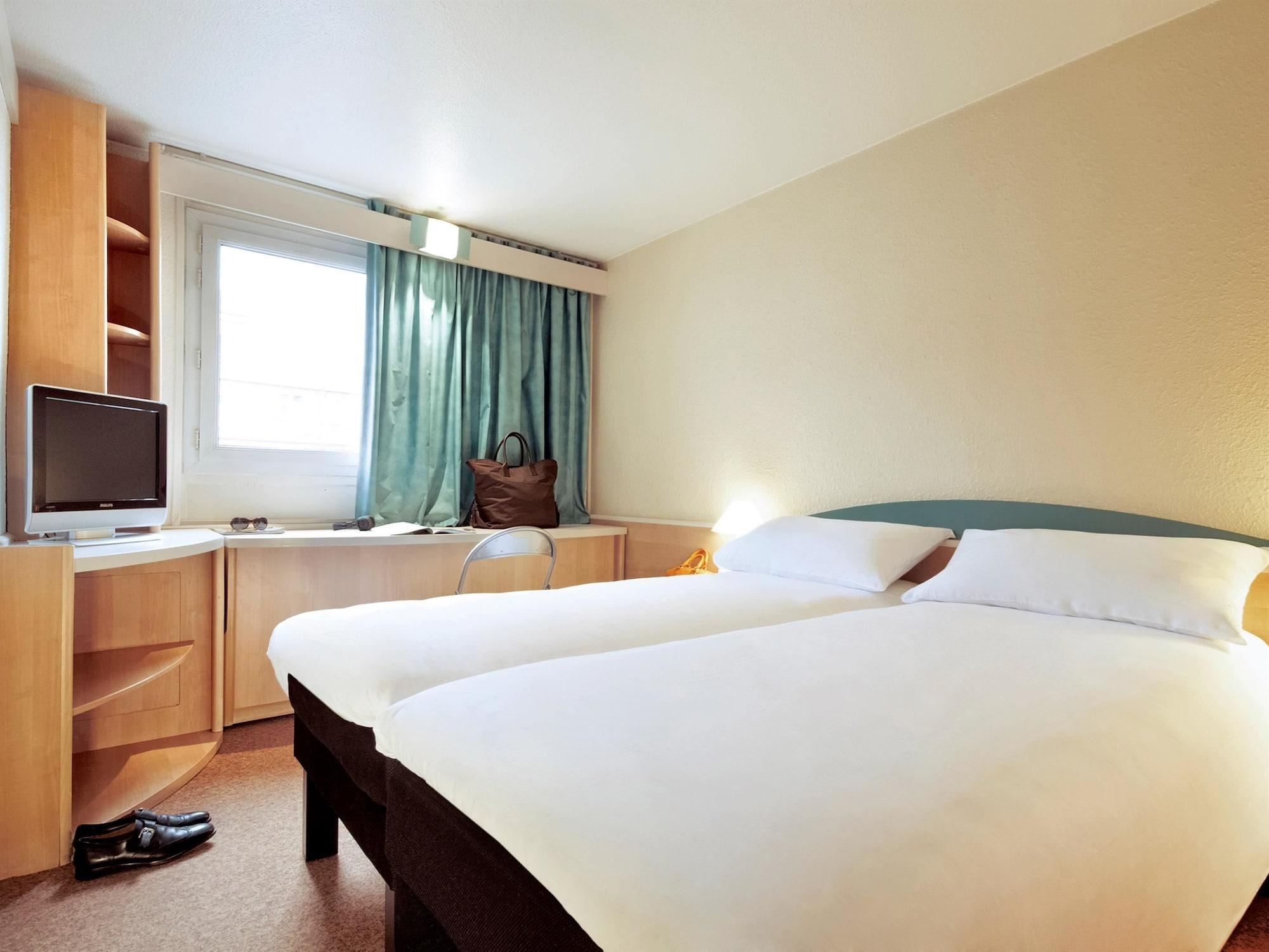 Hotel ibis Poitiers Sud Exterior foto